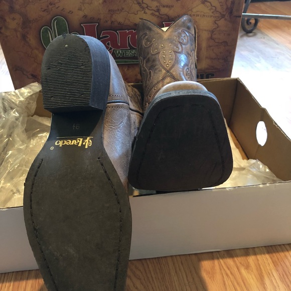 Women’s Laredo cowgirl boots - Picture 2 of 5